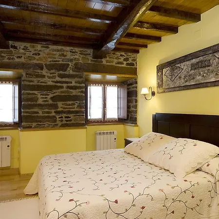 Casa De Aldea Toureye Cedemonio